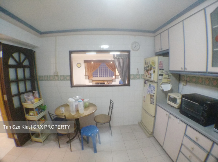 Blk 239 Pasir Ris Street 21 (Pasir Ris), HDB Executive #191940192